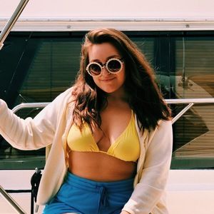 Meet your Posher, Elysa